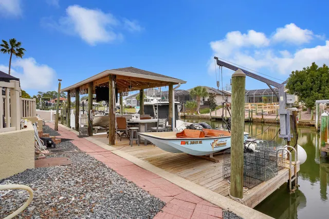 $942,000 | 4 Calusa Court, Palm Coast, FL 32137