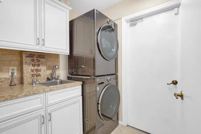 $942,000 | 4 Calusa Court, Palm Coast, FL 32137