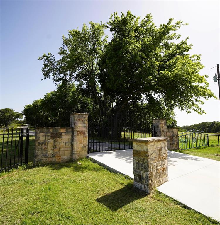 230 Private Road 2174 Decatur, TX 76234 - Photo 4 of 39