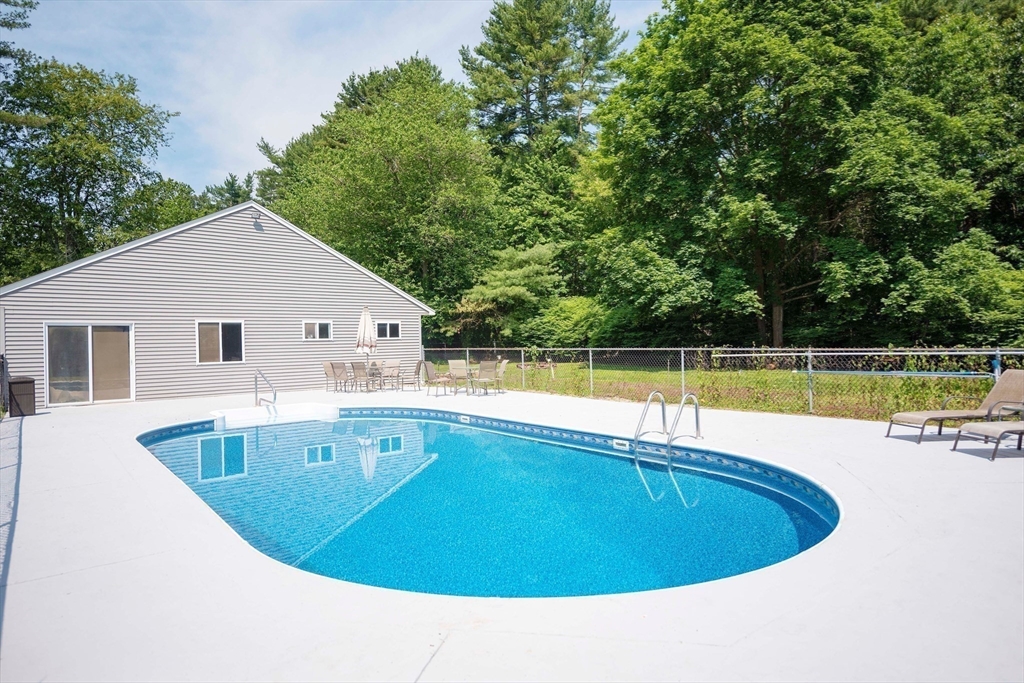 21 King Hill Road Hanover, MA 02339 - Photo 3 of 36 Gallery Image 3