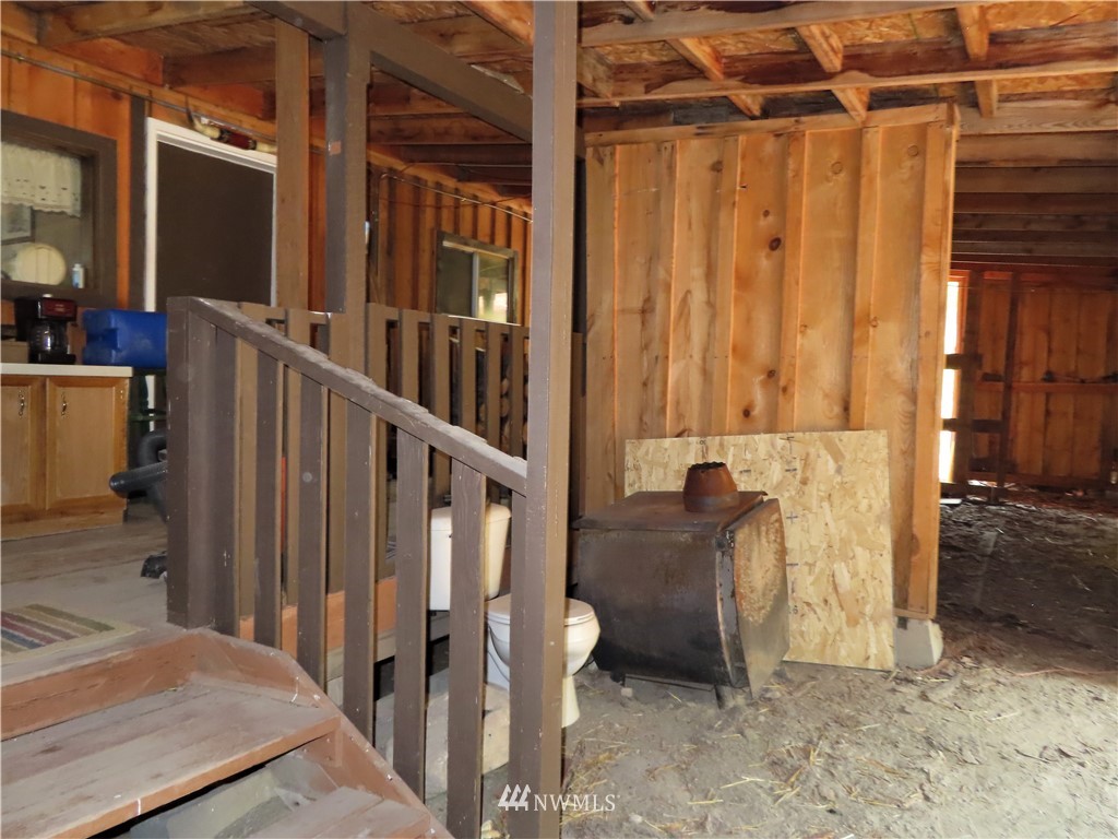 287 Mule Deer Road Republic, WA 99166 - Photo 20 of 25 a view of a balcony with an outdoor space