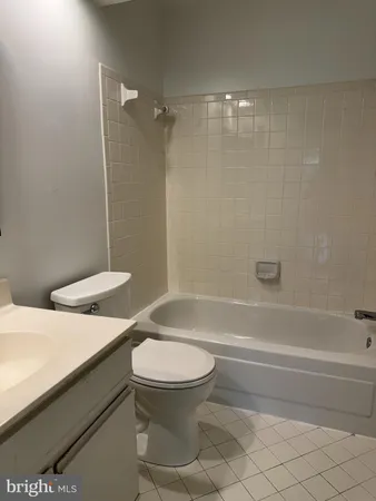 $2,400 | 13613 Sir Thomas Way, Unit 1A22, Silver Spring, MD 20904