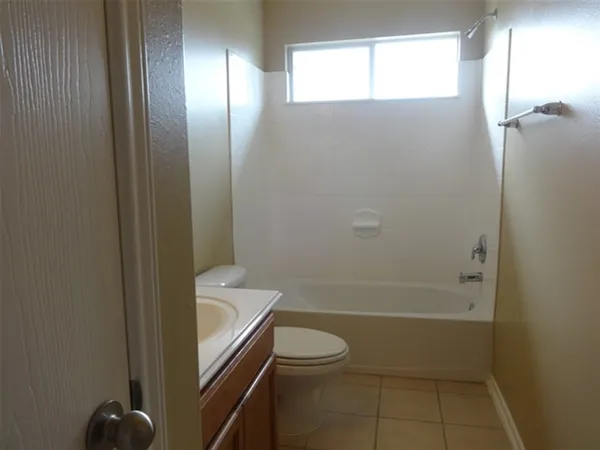 $1,895 | 8918 Farm Ridge Lane, Humble, TX 77338