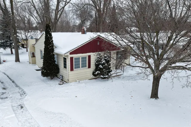 $220,000 | 1204 Willmar Avenue Southwest, Willmar, MN 56201