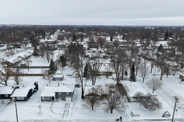 $220,000 | 1204 Willmar Avenue Southwest, Willmar, MN 56201