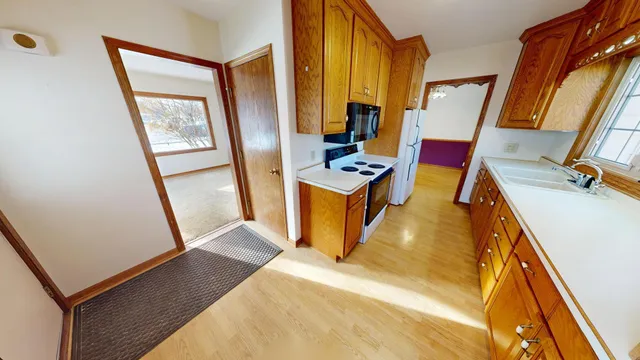 $220,000 | 1204 Willmar Avenue Southwest, Willmar, MN 56201