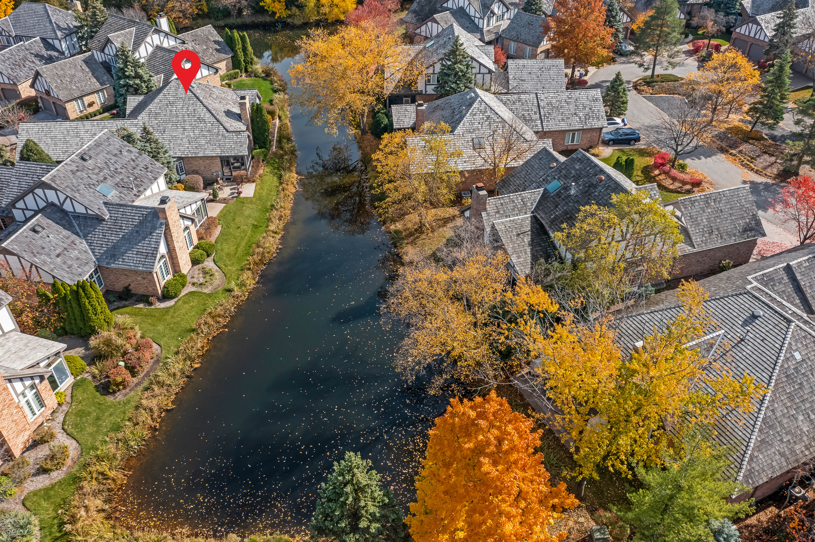 61 Berkshire Court Burr Ridge, IL 60527 - Photo 43 of 47 an aerial view of residential houses with outdoor space