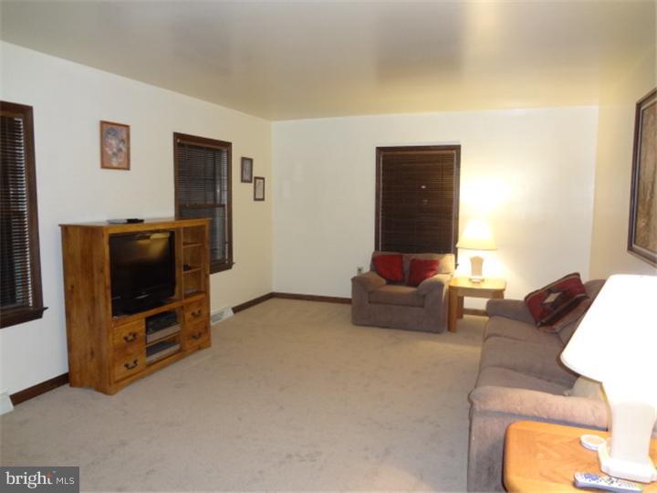 2068 Shumaker Road Manheim, PA 17545 - Photo 3 of 15 Living Room