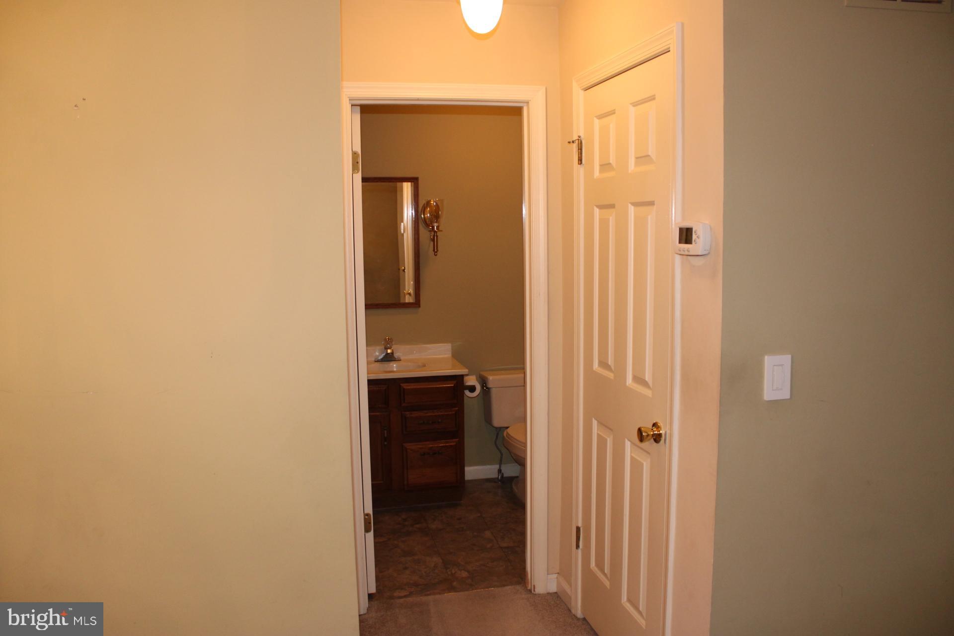 408 Chambers Ridge York, PA 17402 - Photo 8 of 36 Gallery Image 8