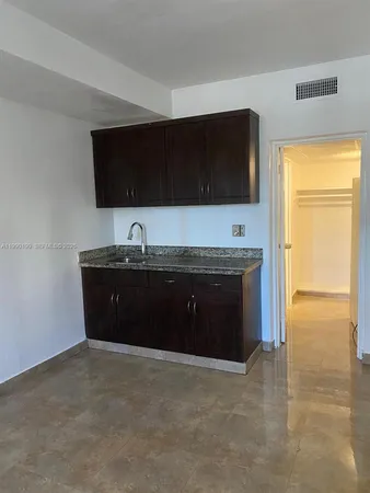 $1,200 | 26 Diplomat Parkway, Unit 2208, Hallandale Beach, FL 33009