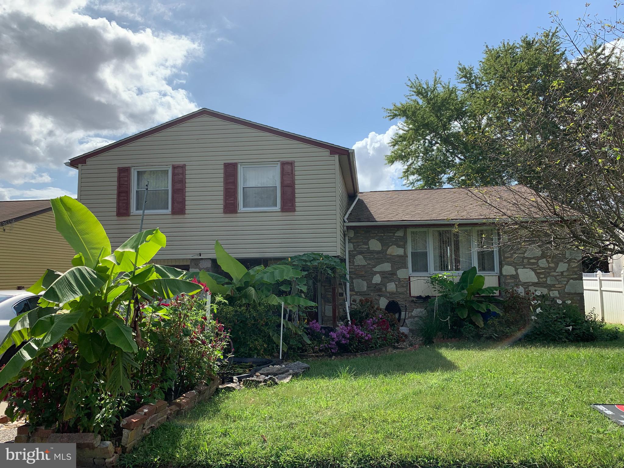 390 Woodhaven Road Philadelphia, PA 19116 - Photo 1 of 1 Gallery Image 1