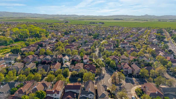 $829,950 | 113 South Pacifico Street, Mountain House, CA 95391