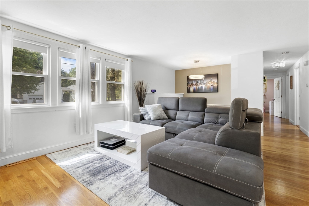 8 Governor Fuller Road Billerica, MA 01821 - Photo 11 of 33 a living room with furniture and a window