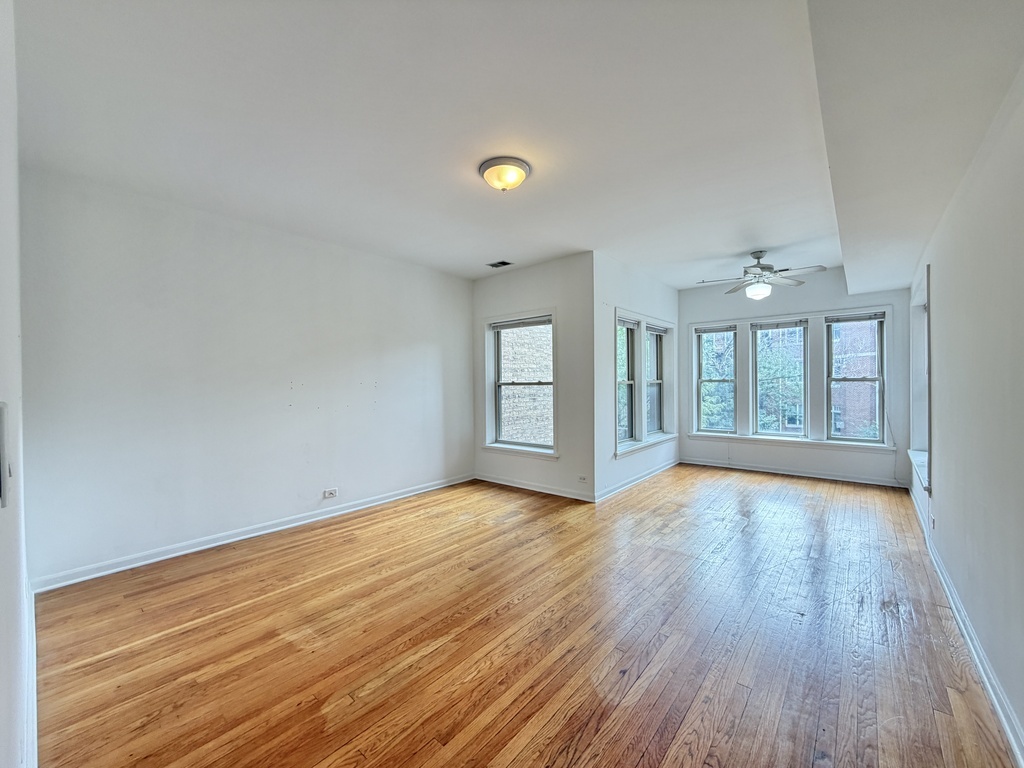 5783 North Ridge Avenue, Unit 2 Chicago, IL 60660 - Photo 9 of 20 Gallery Image 9