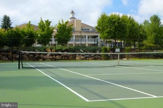 a view of a tennis court