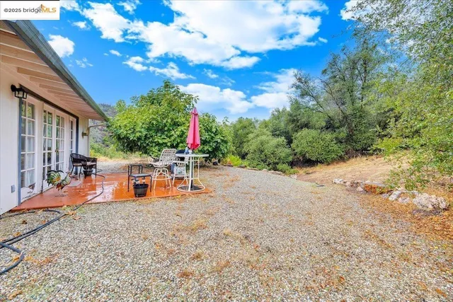 a view of an outdoor space with seating area