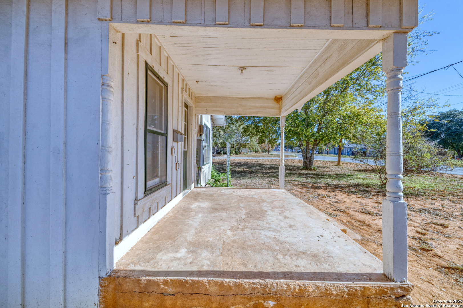 719 East Trinity Street Pearsall, TX 78061 - Photo 25 of 26