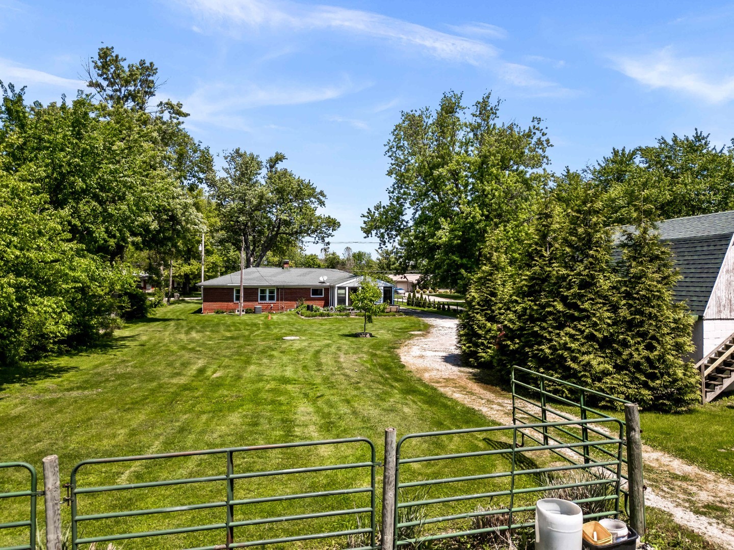 209 Woodrig Road Bloomington, IL 61704 - Photo 8 of 49