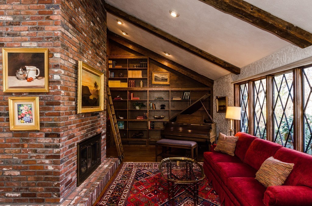 229 Worthen Road East Lexington, MA 02421 - Photo 5 of 26