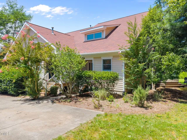 $446,500 | 305 McGregor Drive, Unit B, Chapel Hill, NC 27514