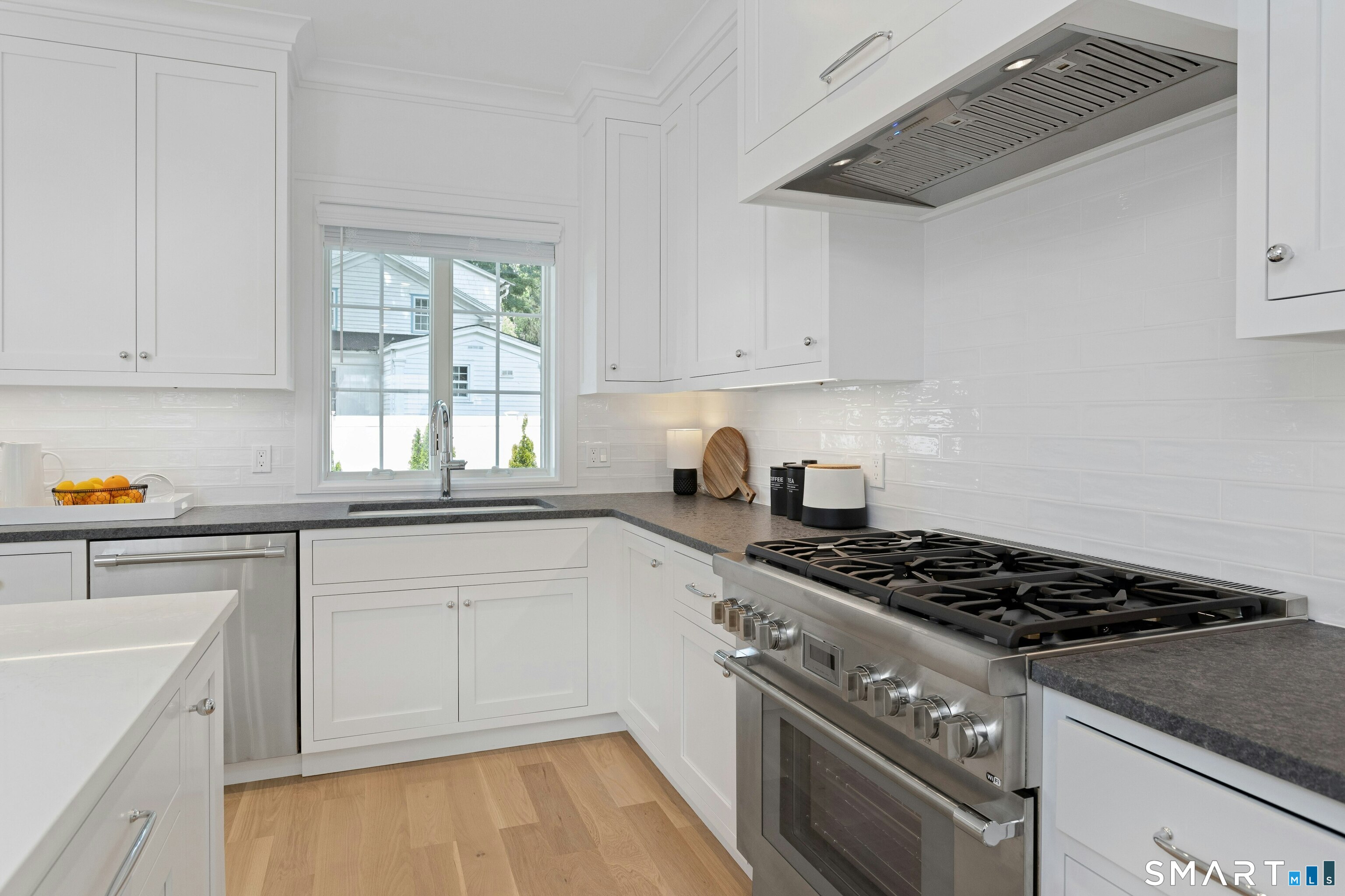 16 R Old Stamford Road New Canaan, CT 06840 - Photo 14 of 36