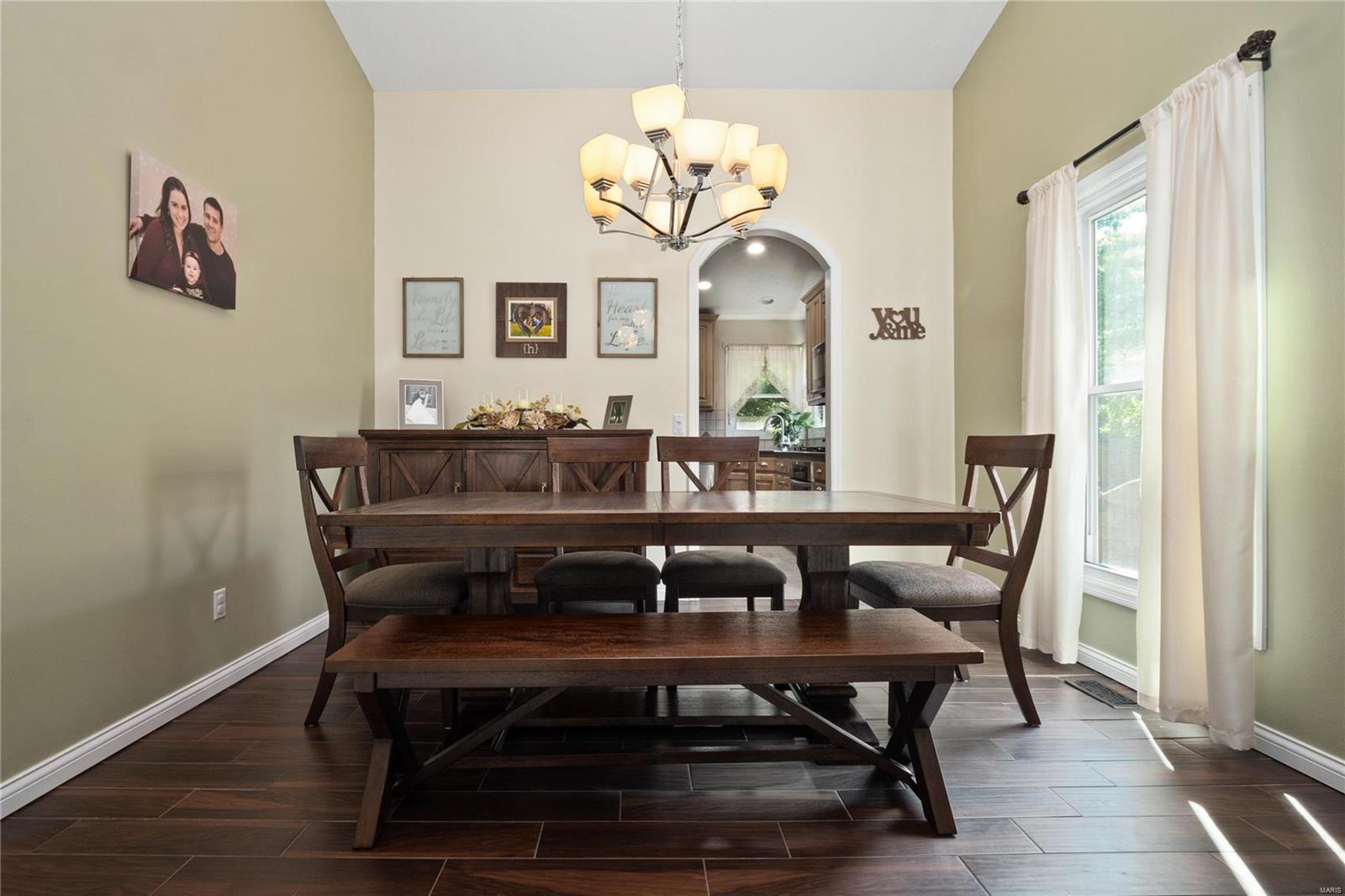 1258 Weatherton Place Ballwin, MO 63021 - Photo 5 of 32 Gallery Image 5