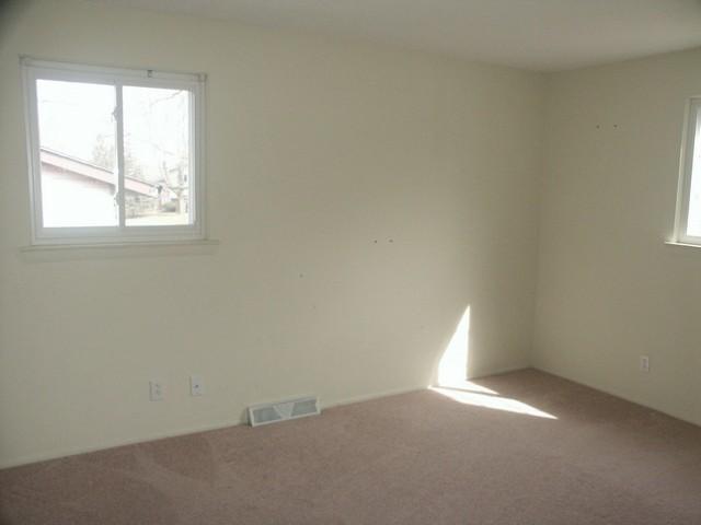 4597 Stonehedge Road Columbus, OH 43231 - Photo 9 of 10 Gallery Image 9