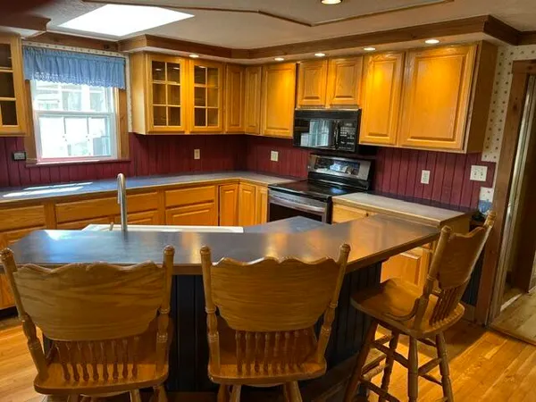 $325,000 | 1071 Clinton Avenue, Benton, ME 04901