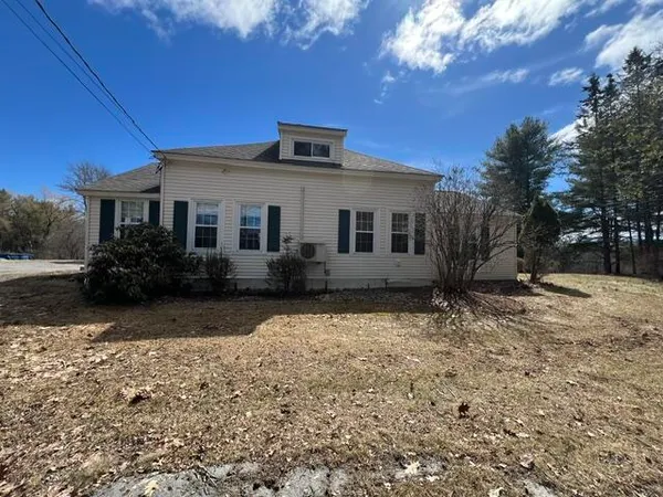 $325,000 | 1071 Clinton Avenue, Benton, ME 04901