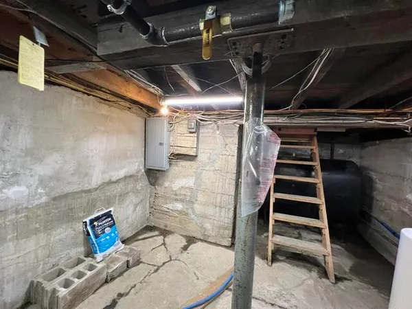 $325,000 | 1071 Clinton Avenue, Benton, ME 04901