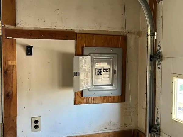 $325,000 | 1071 Clinton Avenue, Benton, ME 04901