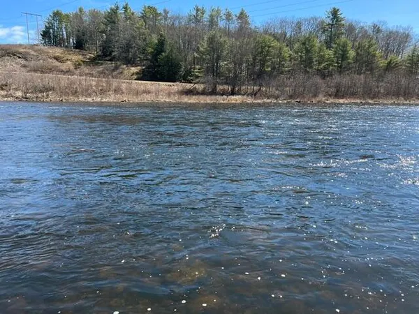 $325,000 | 1071 Clinton Avenue, Benton, ME 04901