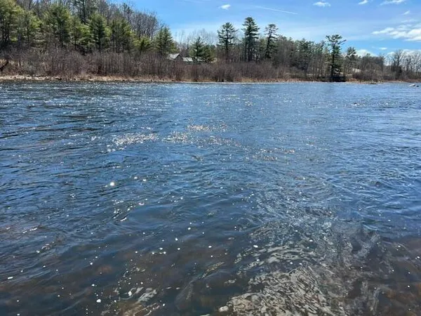 $325,000 | 1071 Clinton Avenue, Benton, ME 04901