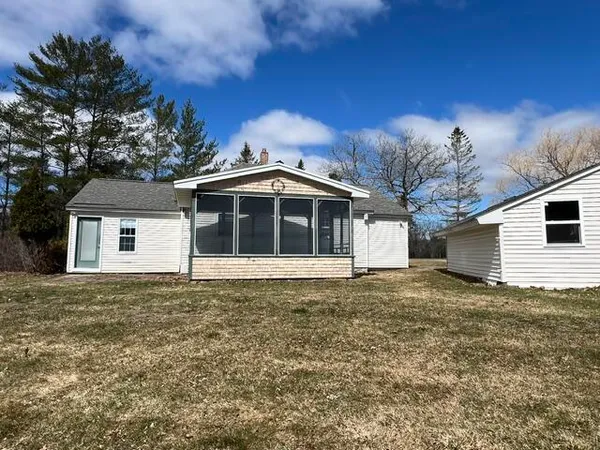 $325,000 | 1071 Clinton Avenue, Benton, ME 04901