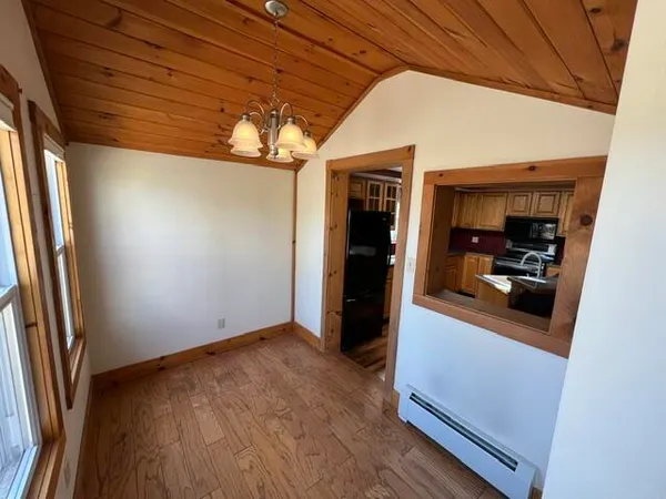 $325,000 | 1071 Clinton Avenue, Benton, ME 04901