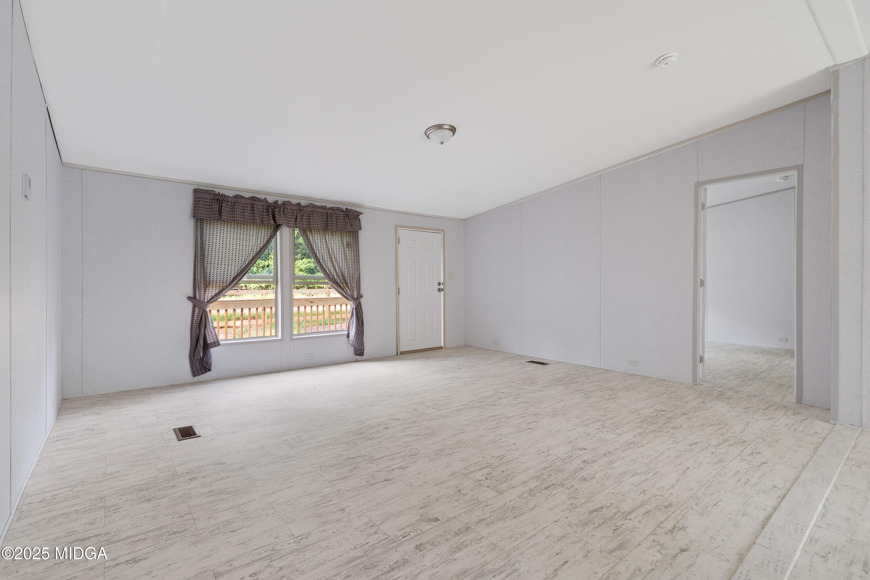139 Mathis Road Haddock, GA 31033 - Photo 9 of 37 139 Mathis Rd-09670