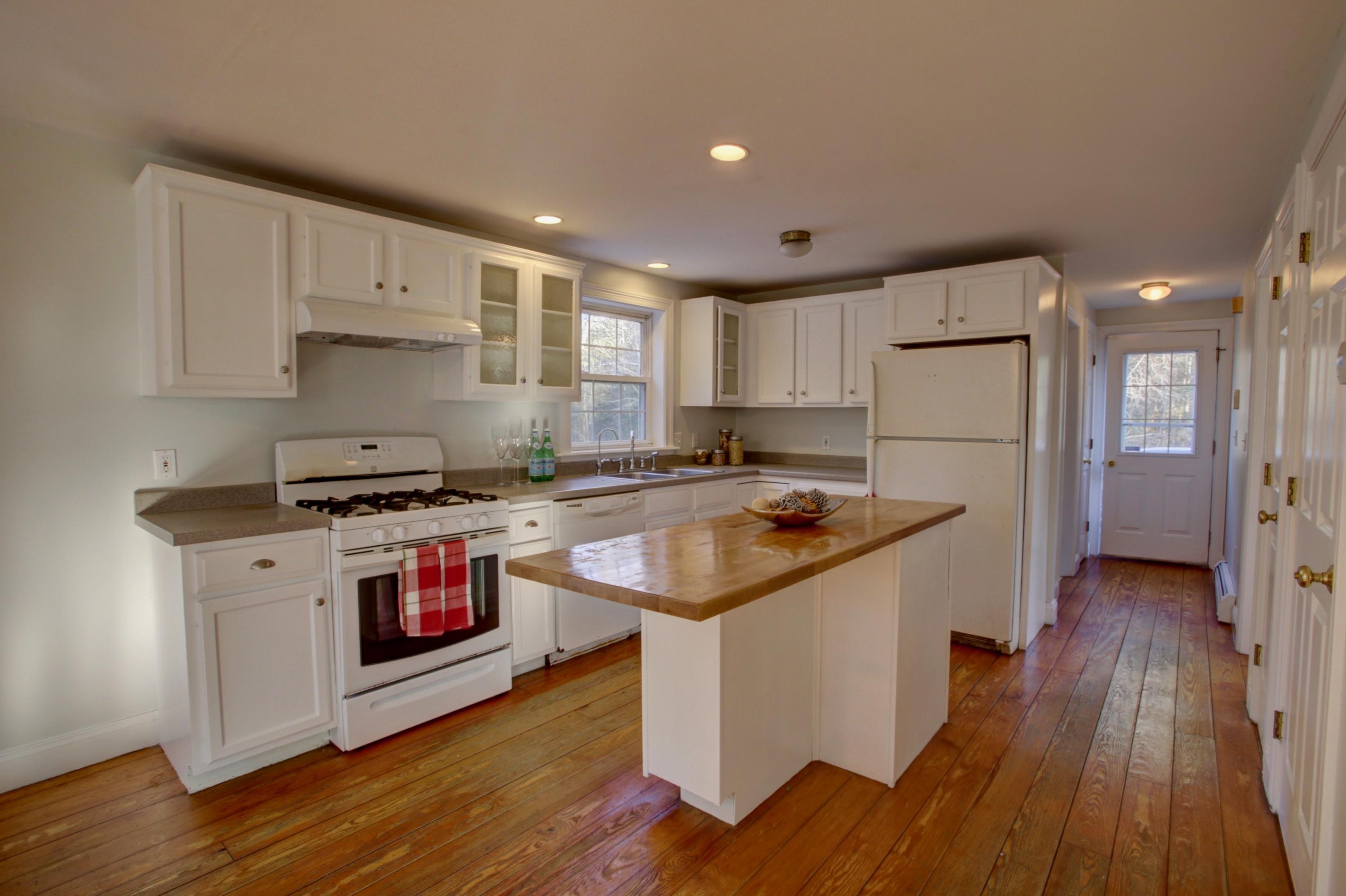 574 River Road Standish, ME 04084 - Photo 2 of 30 17