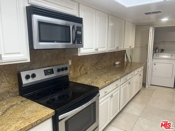 $6,500 | 10660 Wilshire Boulevard, Unit 309, Los Angeles, CA 90024