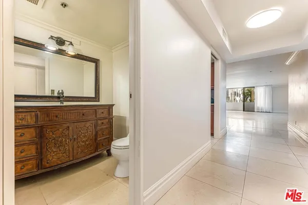 $6,500 | 10660 Wilshire Boulevard, Unit 309, Los Angeles, CA 90024