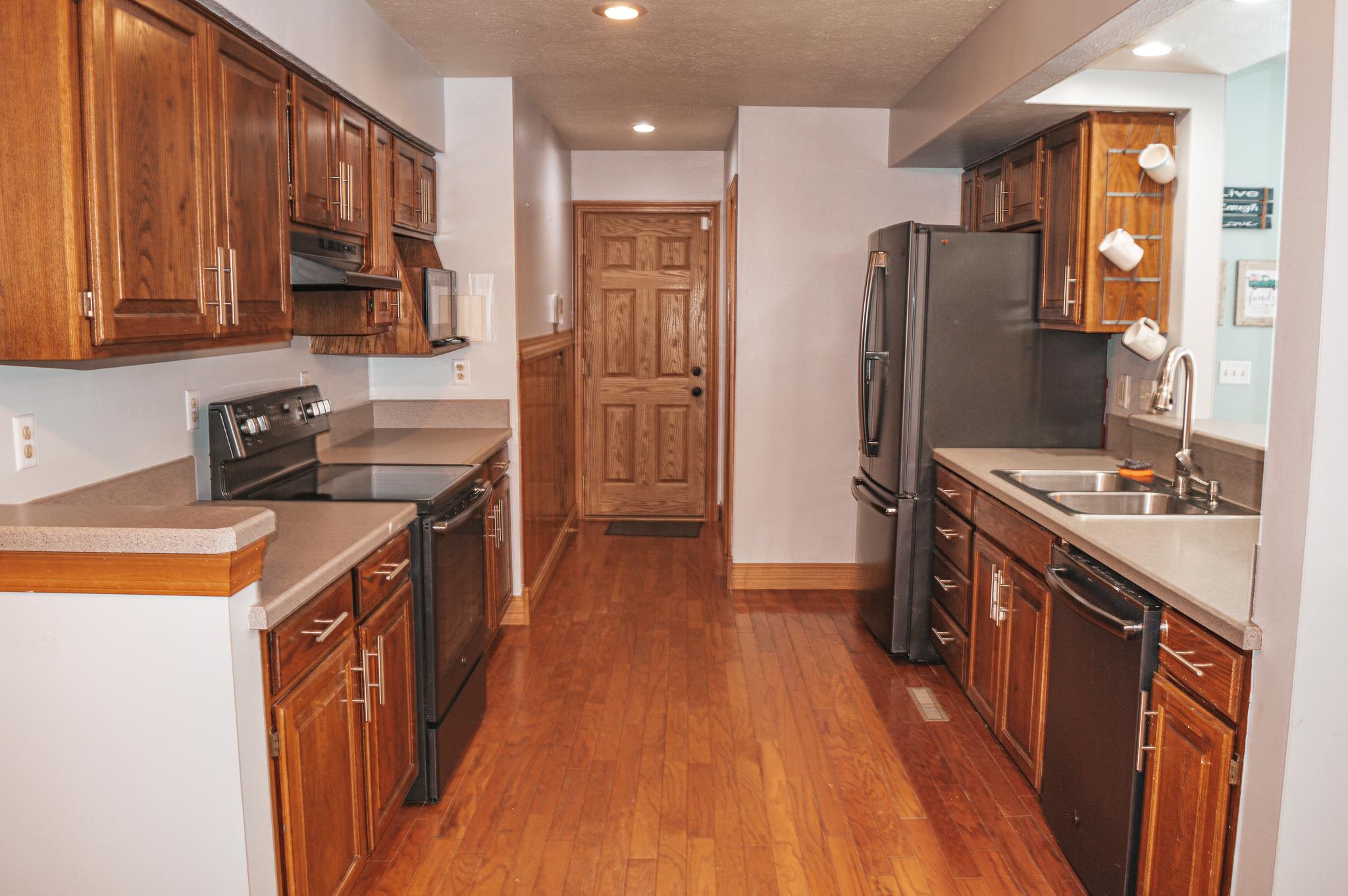 11185 Madison Road Mishawaka, IN 46544 - Photo 5 of 36