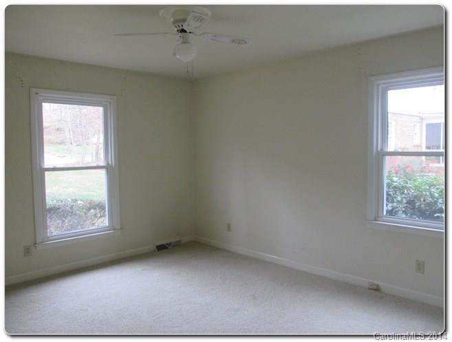5844 Gate Post Road Charlotte, NC 28211 - Photo 19 of 24 Gallery Image 19