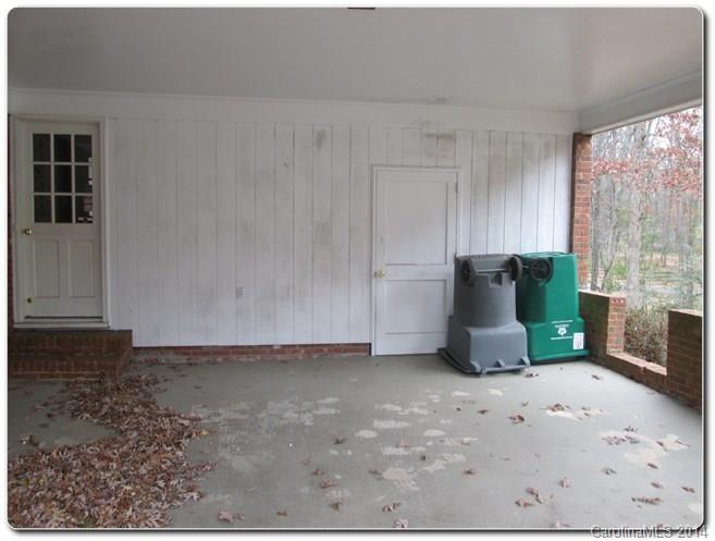 5844 Gate Post Road Charlotte, NC 28211 - Photo 4 of 24 Gallery Image 4