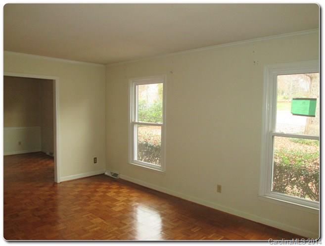 5844 Gate Post Road Charlotte, NC 28211 - Photo 6 of 24 Gallery Image 6