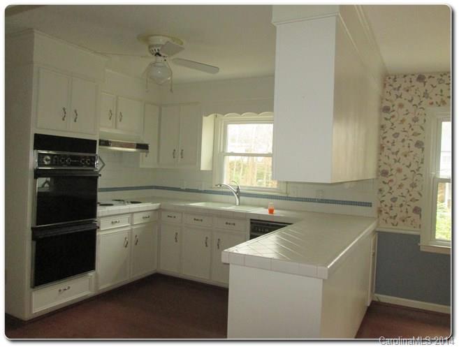 5844 Gate Post Road Charlotte, NC 28211 - Photo 10 of 24 Gallery Image 10