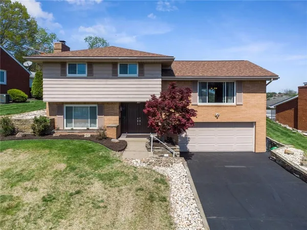 $299,900 | 154 Manchester Drive, Irwin, PA 15642