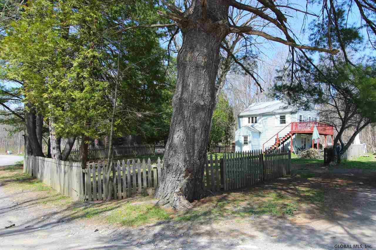 646 Lisha Kill Road Niskayuna, NY 12309 - Photo 3 of 15 Photo 3