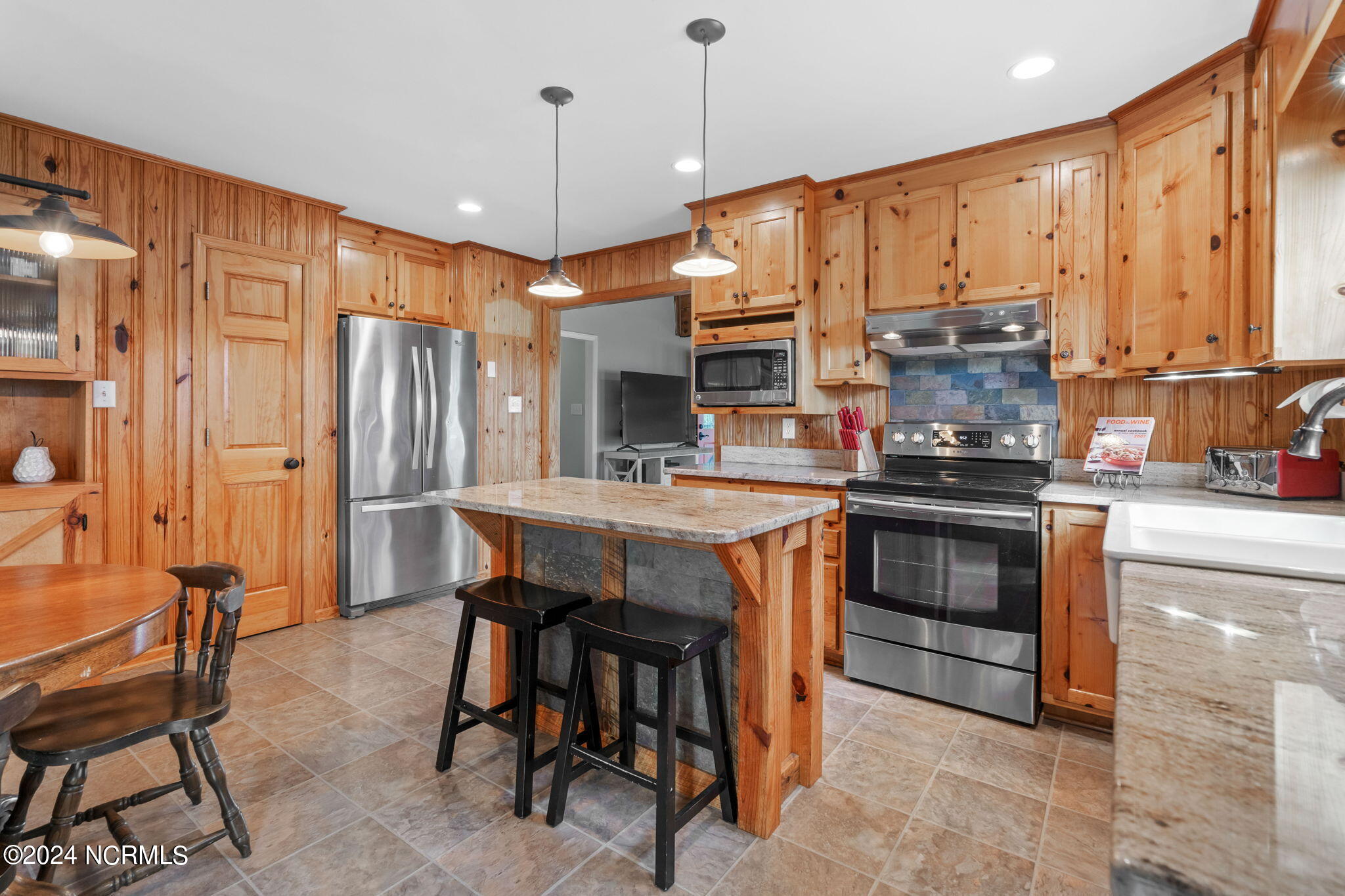 126 Crosswinds Drive Selma, NC 27576 - Photo 18 of 50 25-web-or-mls-DSC05019