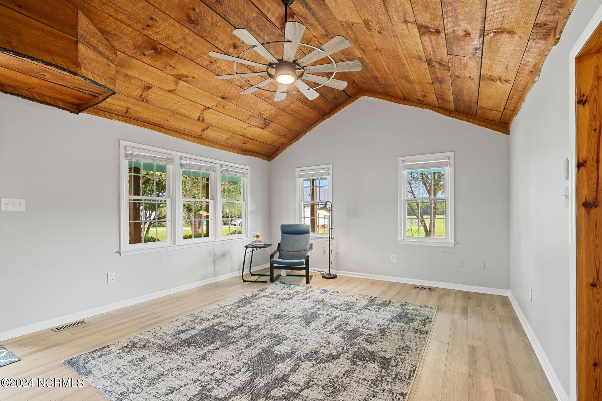 126 Crosswinds Drive Selma, NC 27576 - Photo 9 of 50 16-web-or-mls-DSC04954