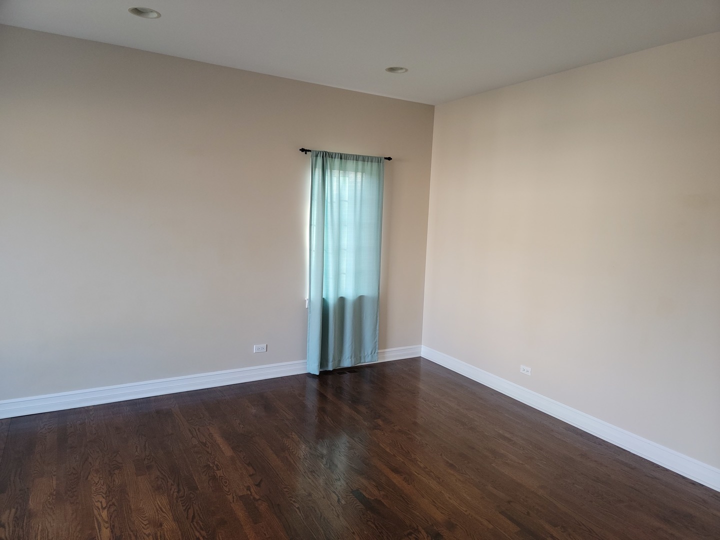 904 Deer Path Drive Antioch, IL 60002 - Photo 8 of 42 a view of an empty room with wooden floor and closet