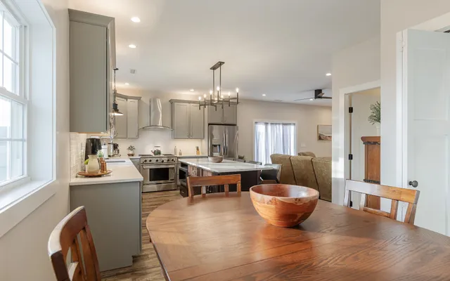 $899,999 | 60 Dearborn Circle, Walpole, NH 03608